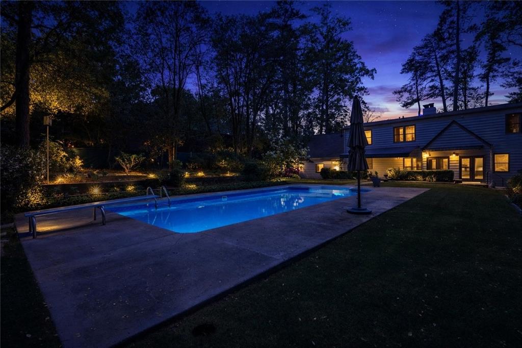 3975 Peachtree Dunwoody Road NE