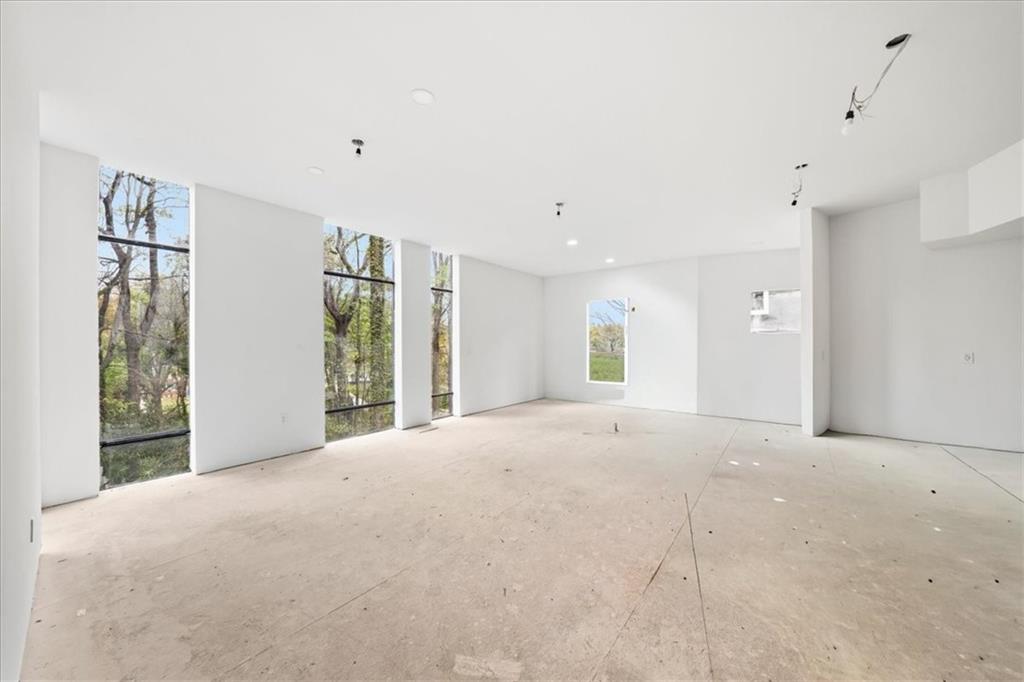 2471 Saint Patrick Street SE