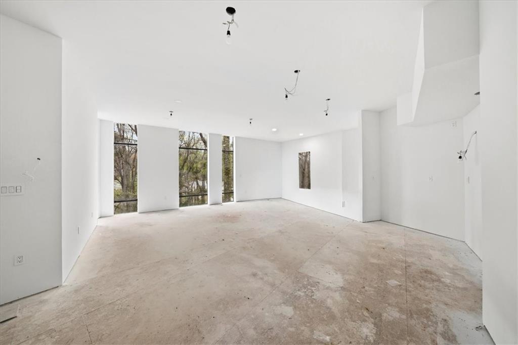 2471 Saint Patrick Street SE