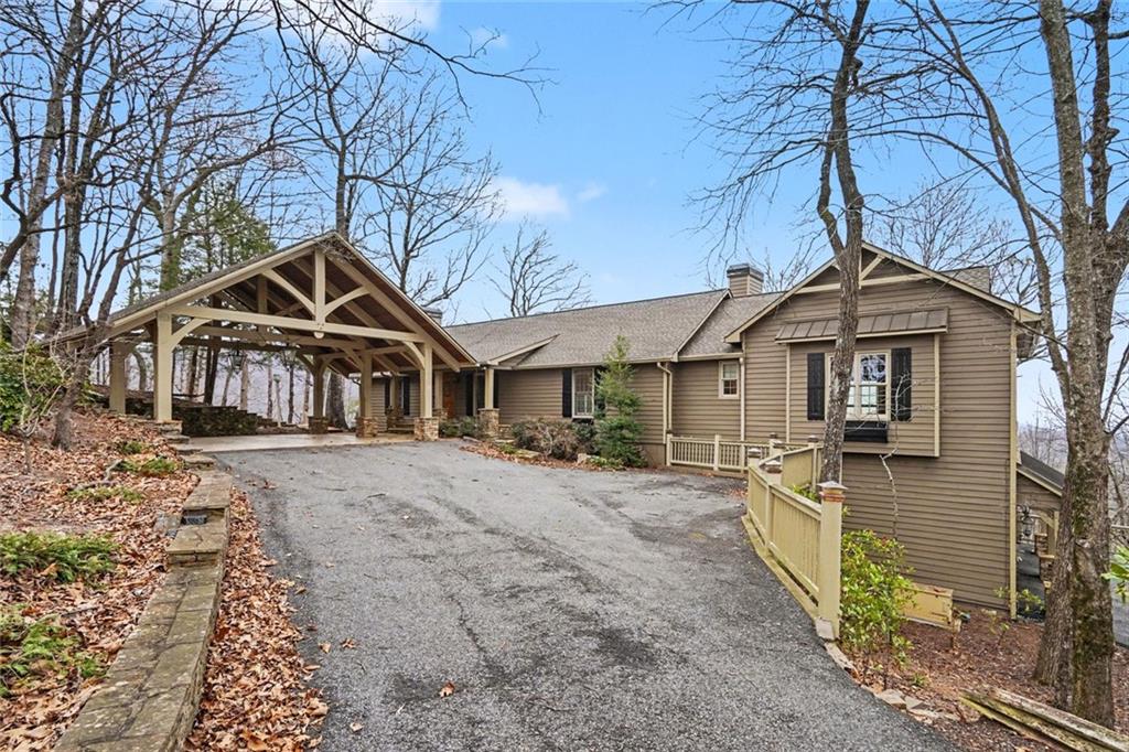 2136 Ridgeview Drive