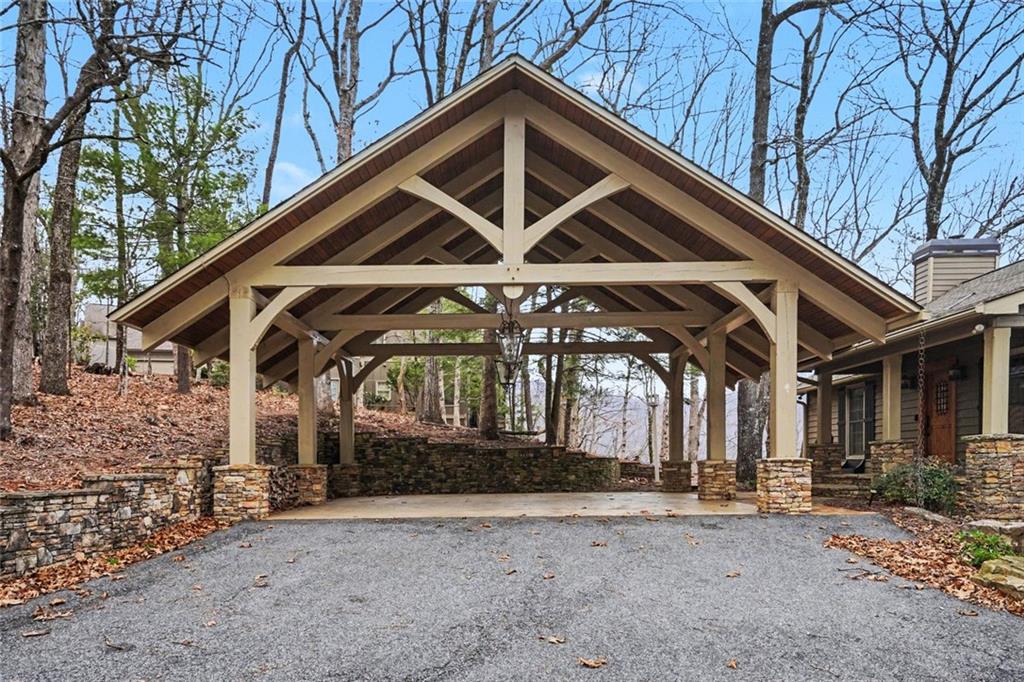 2136 Ridgeview Drive