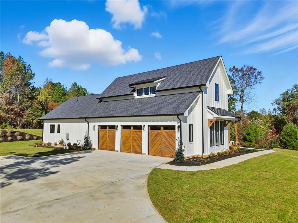 933 MOUNT CARMEL CHURCH Lane