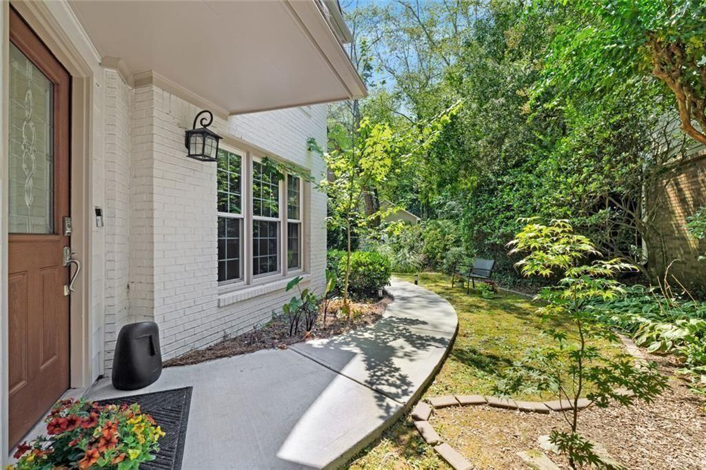 1023 Shady Valley Place NE