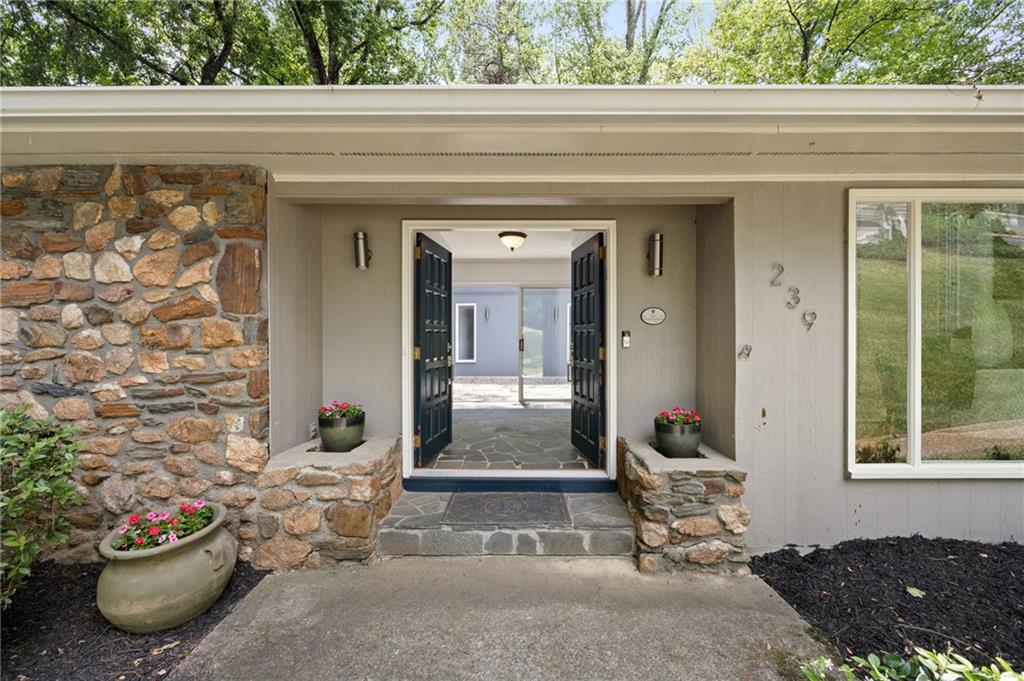 239 Devonwood Drive, Atlanta, Georgia image 3