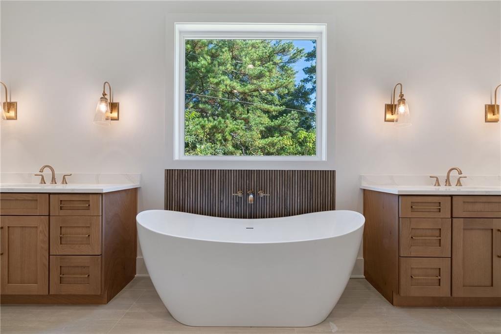 5-Lot Enclave - Residential