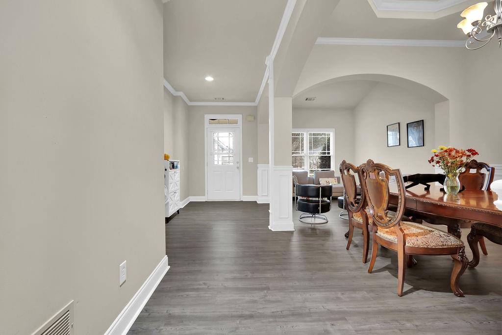 1893 Thomas Pointe Trace