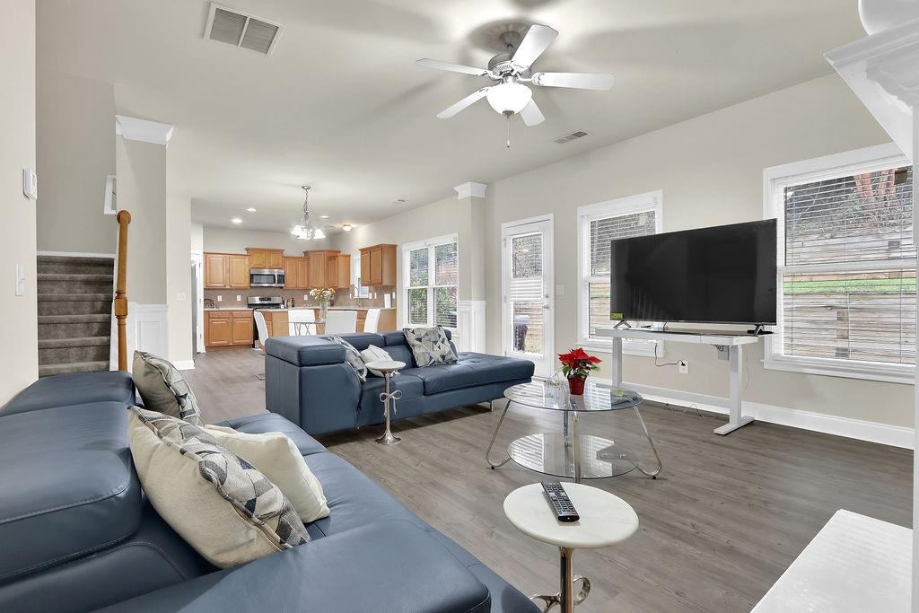 1893 Thomas Pointe Trace