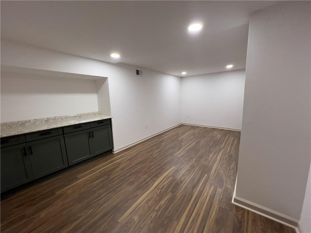 Valley Brook Estates - Residential Lease