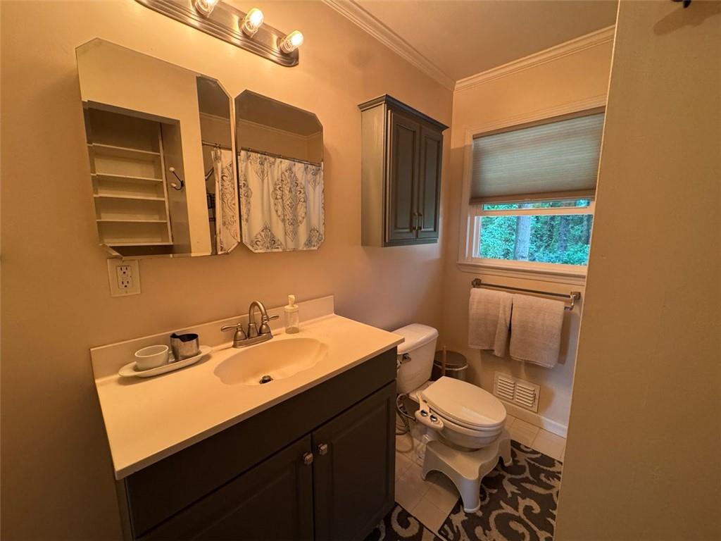 224 Sourwood Drive, Marietta, Georgia image 25
