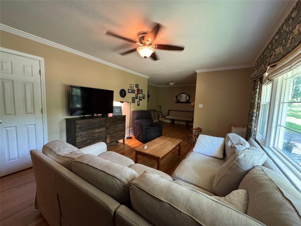 224 Sourwood Drive, Marietta, Georgia image 5