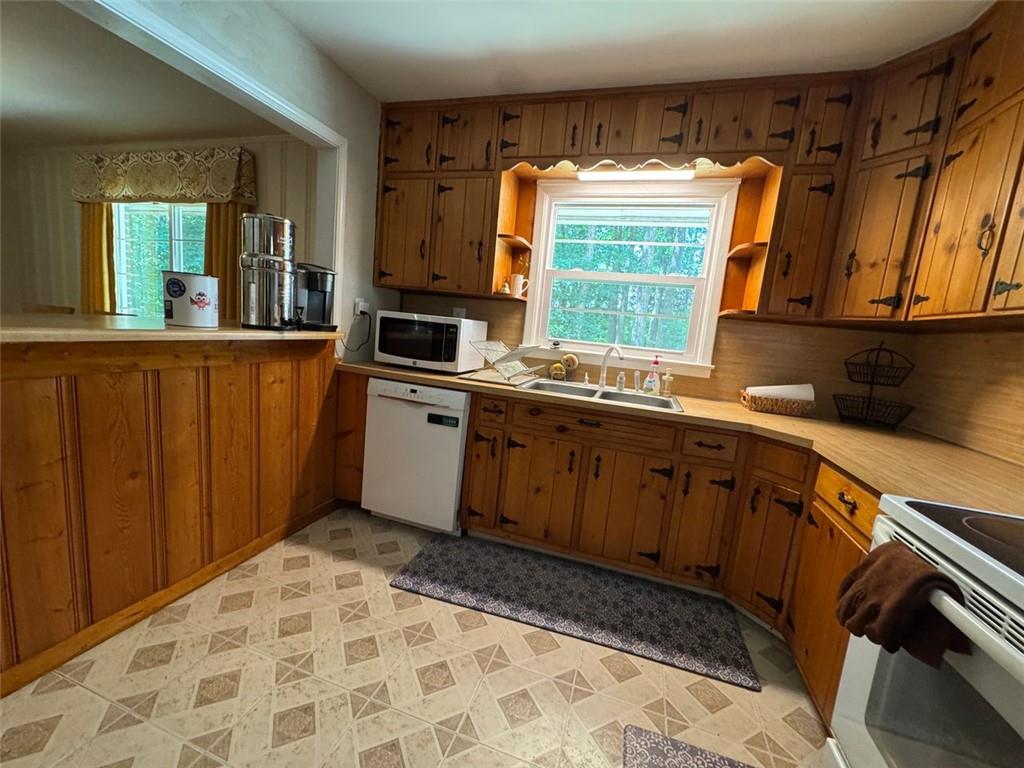 224 Sourwood Drive, Marietta, Georgia image 8