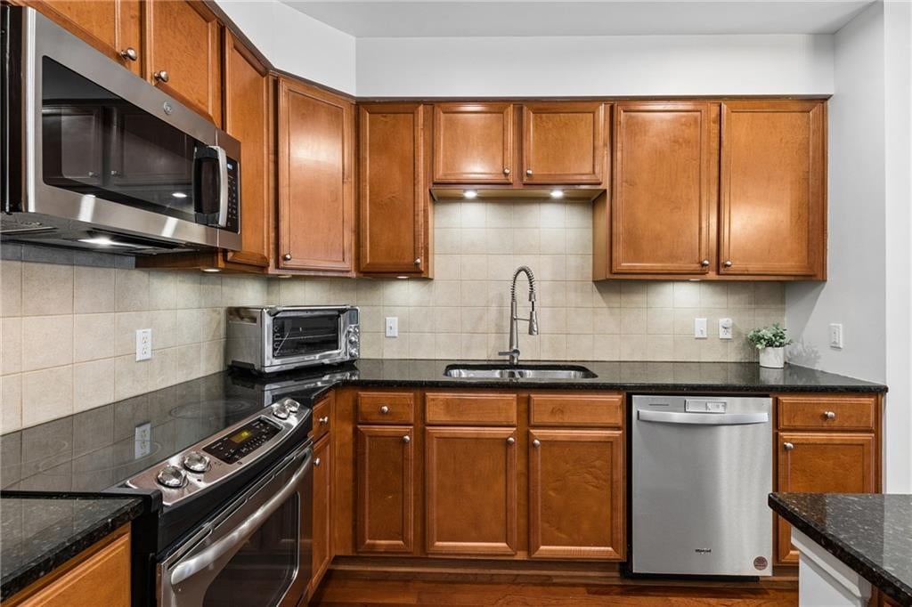 200 River Vista Drive 428