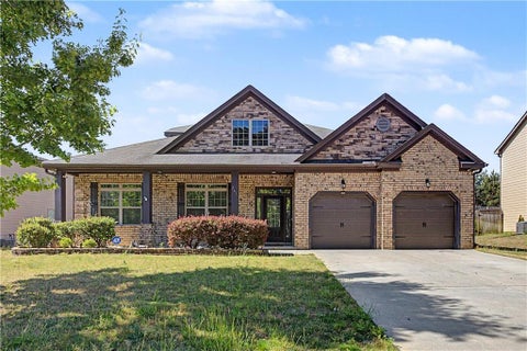 Homes For Sale - 741 Stonebranch Drive<br/> Loganville, GA 30052