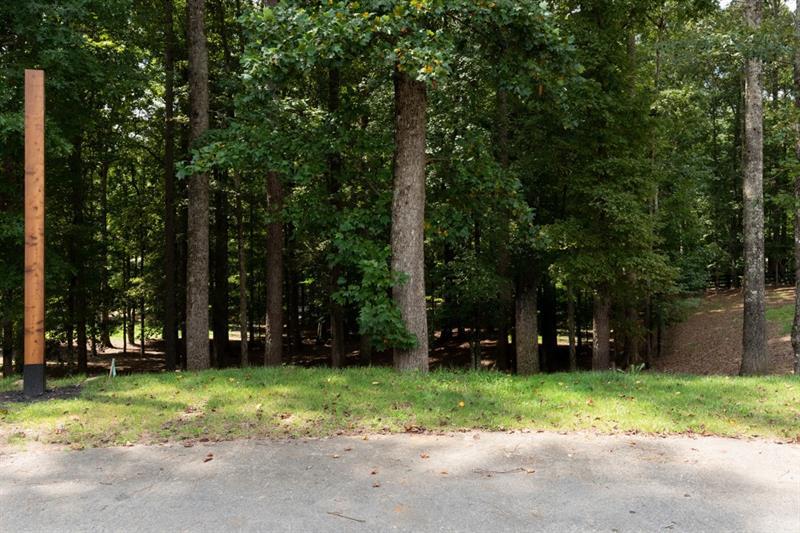 735 Hammock Lane