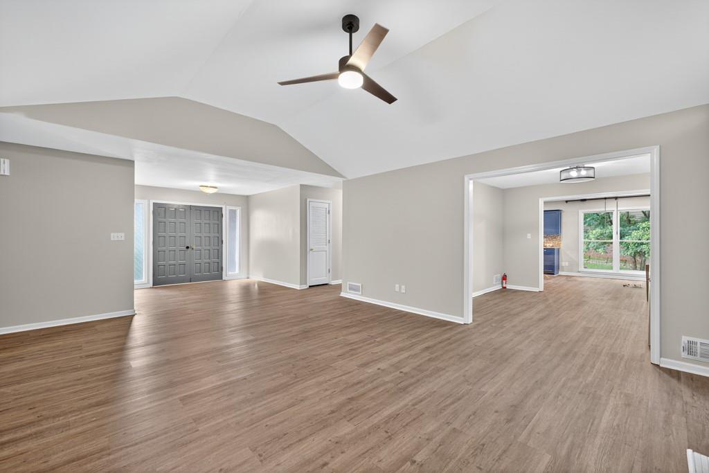 1382 Huntingford Drive