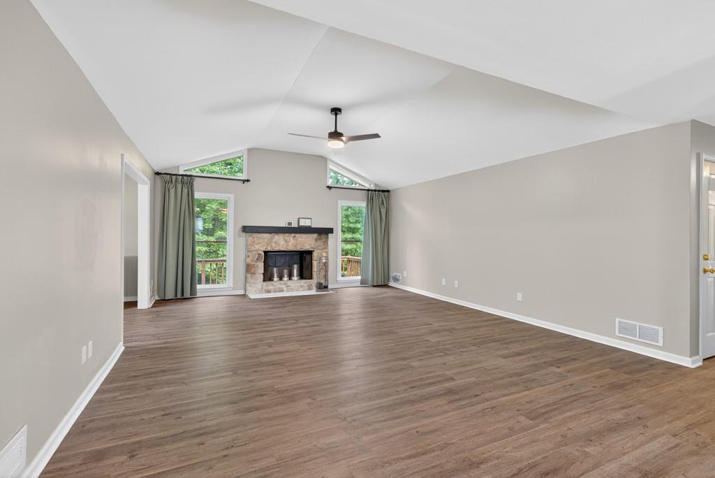 1382 Huntingford Drive