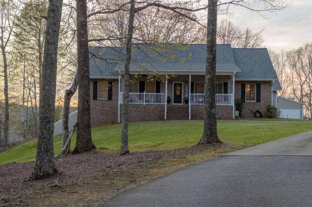 141 Chambers Mountain