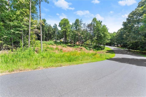 Photo of 8690 Bayhill Drive, Gainesville, GA 30506 (MLS # 7820346)