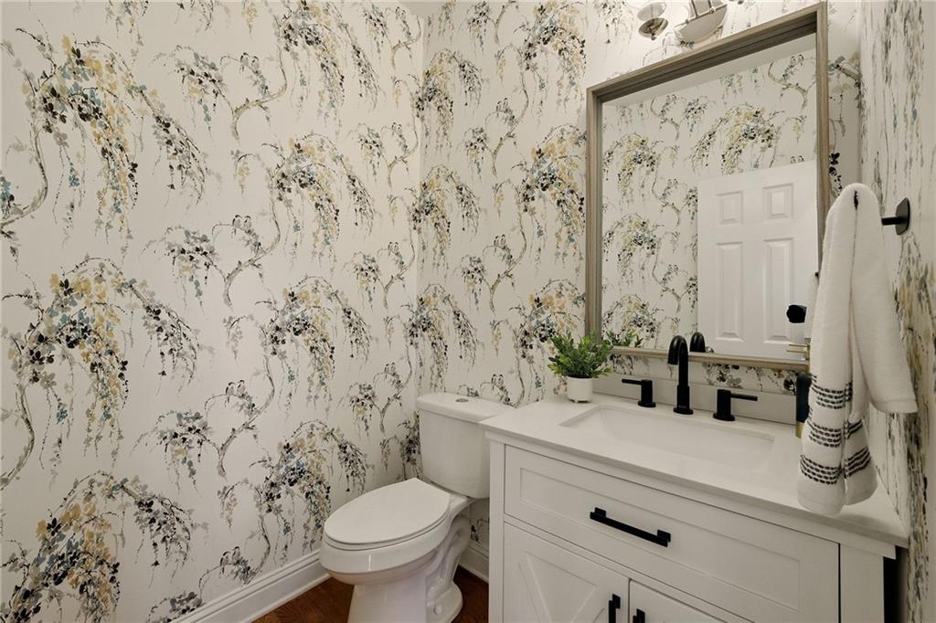 6355 Glen Oaks Lane, Atlanta, Georgia image 15