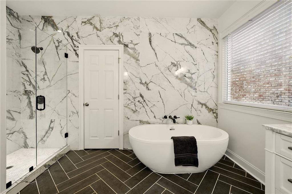 6355 Glen Oaks Lane, Atlanta, Georgia image 23