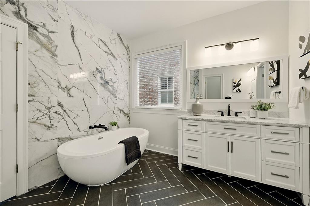 6355 Glen Oaks Lane, Atlanta, Georgia image 25