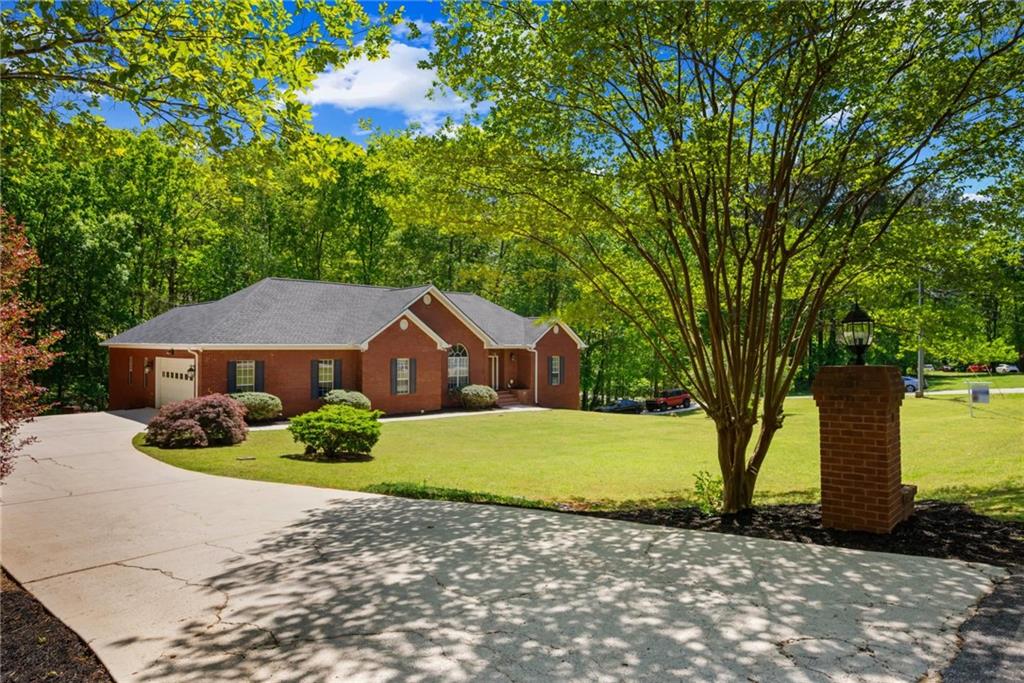 215 The Farm Road, Mcdonough, Georgia image 4