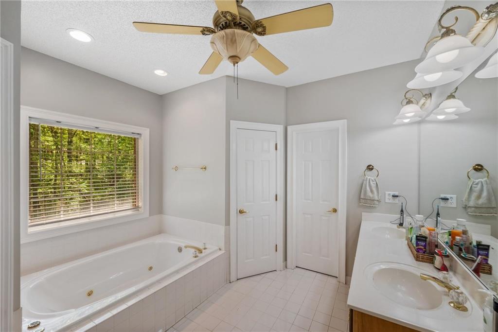 215 The Farm Road, Mcdonough, Georgia image 14