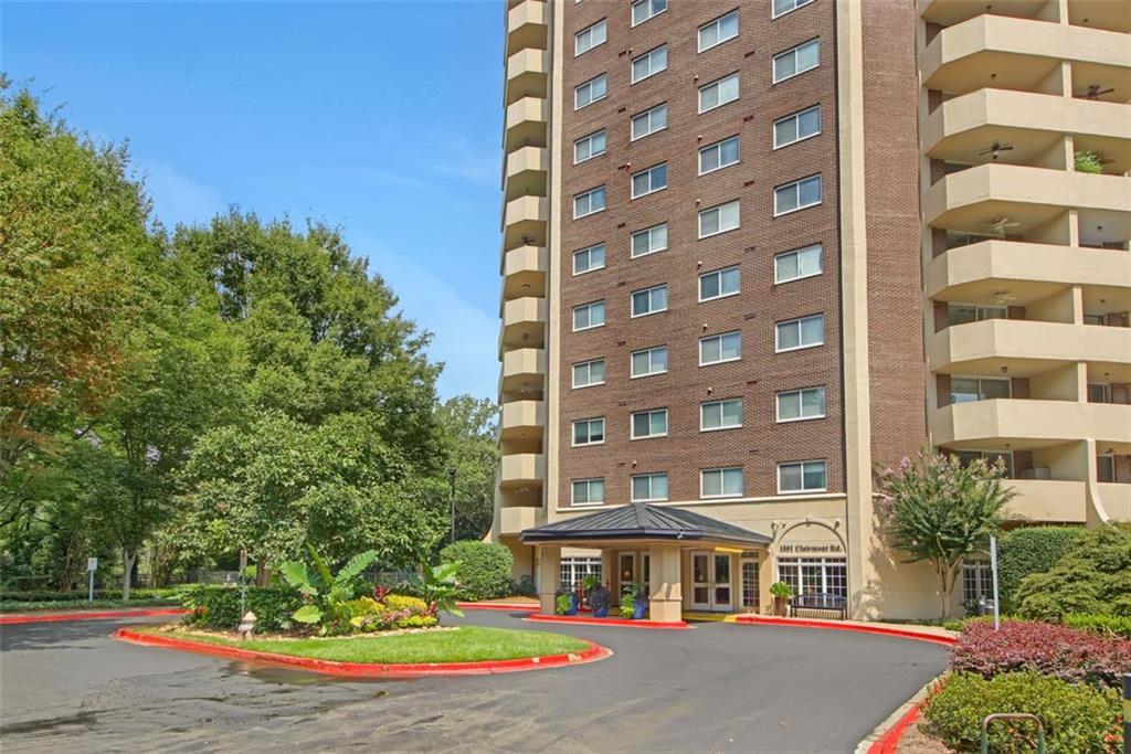 1501 CLAIRMONT Road 1424