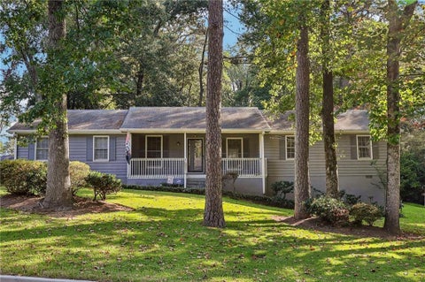 Homes For Sale - 3256 Village Glen Trail<br/> Snellville, GA 30039
