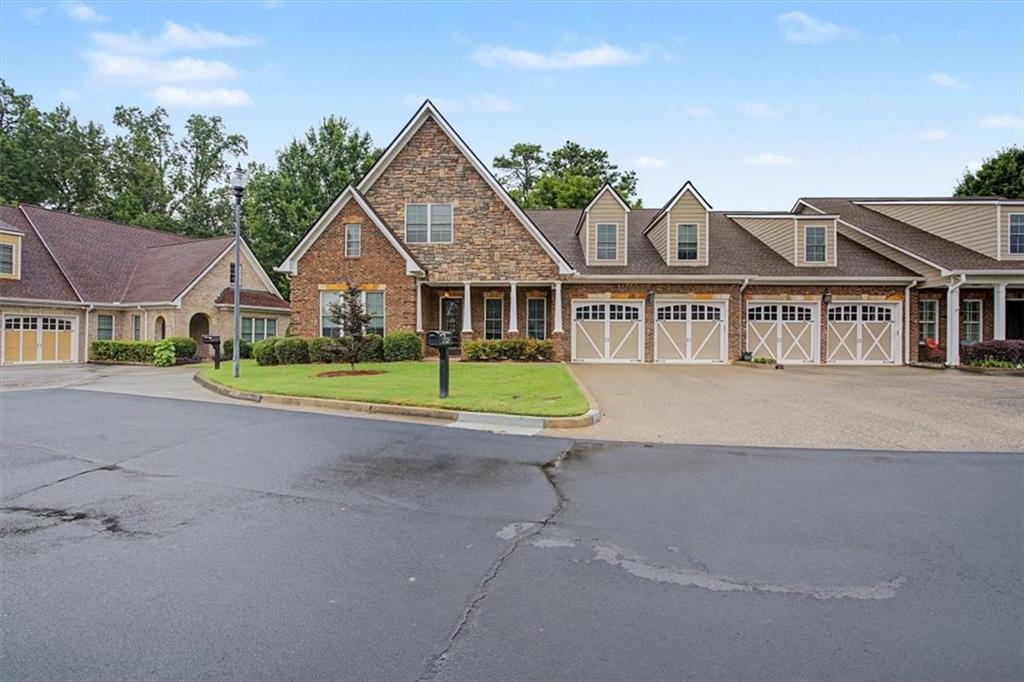 2327 Sandy Oaks Drive