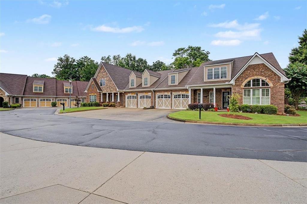 2327 Sandy Oaks Drive