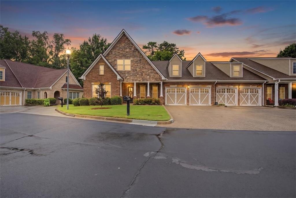 2327 Sandy Oaks Drive