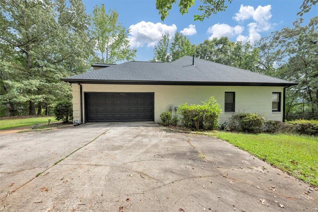 805 LYNN Circle SW