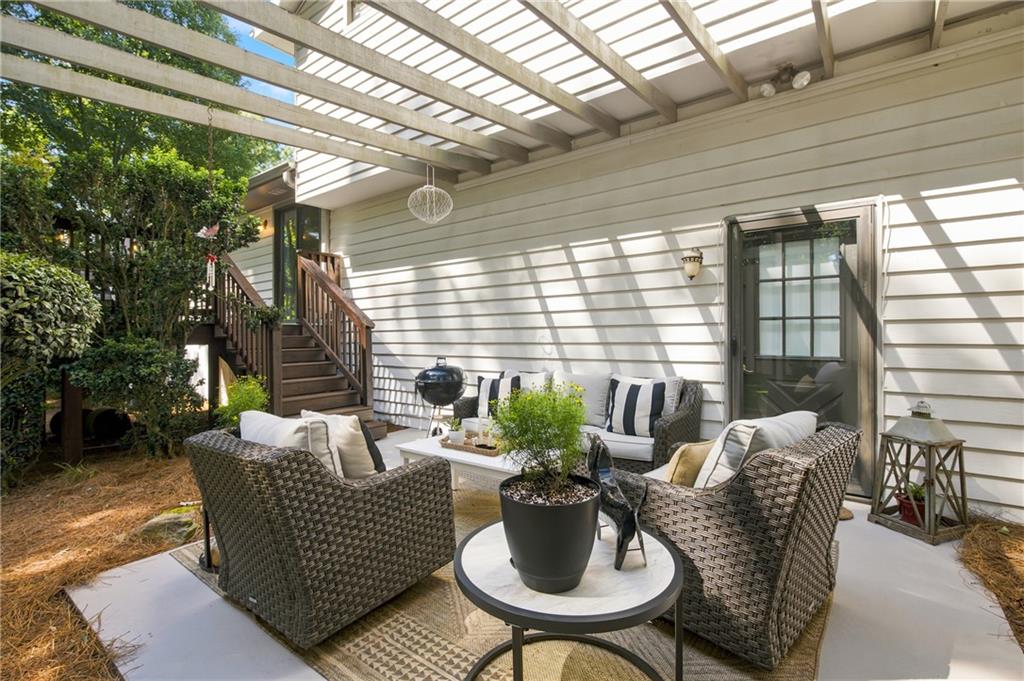 1088 Oak Grove Circle
