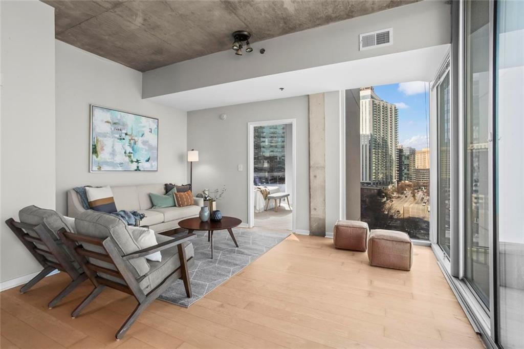 3324 Peachtree Road NE 901