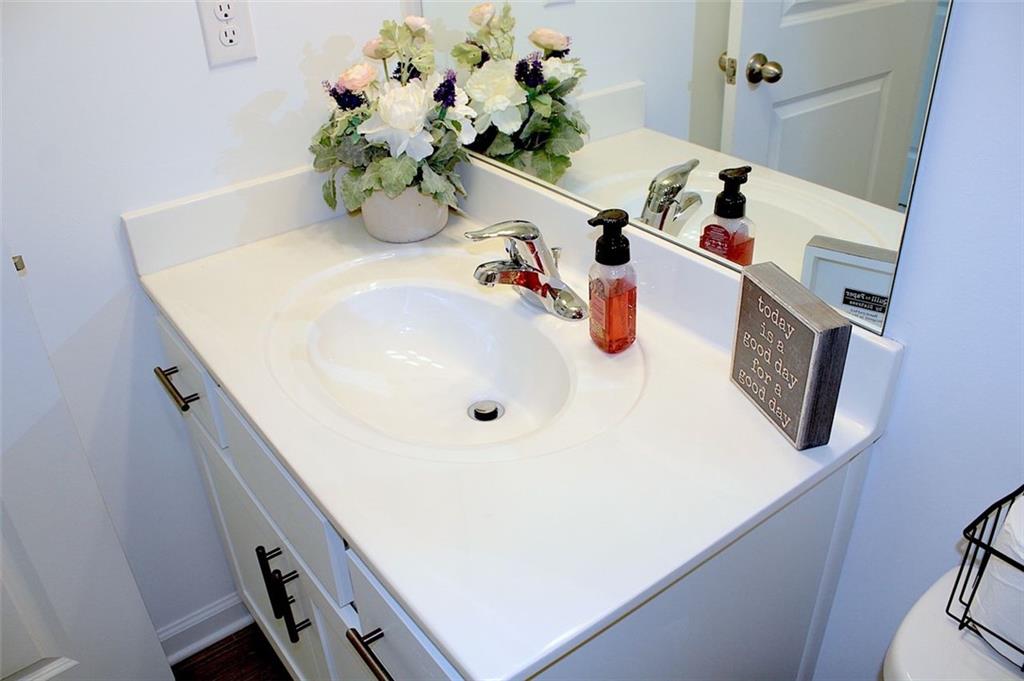 5790 Thornton Drive, Cumming, Georgia image 26