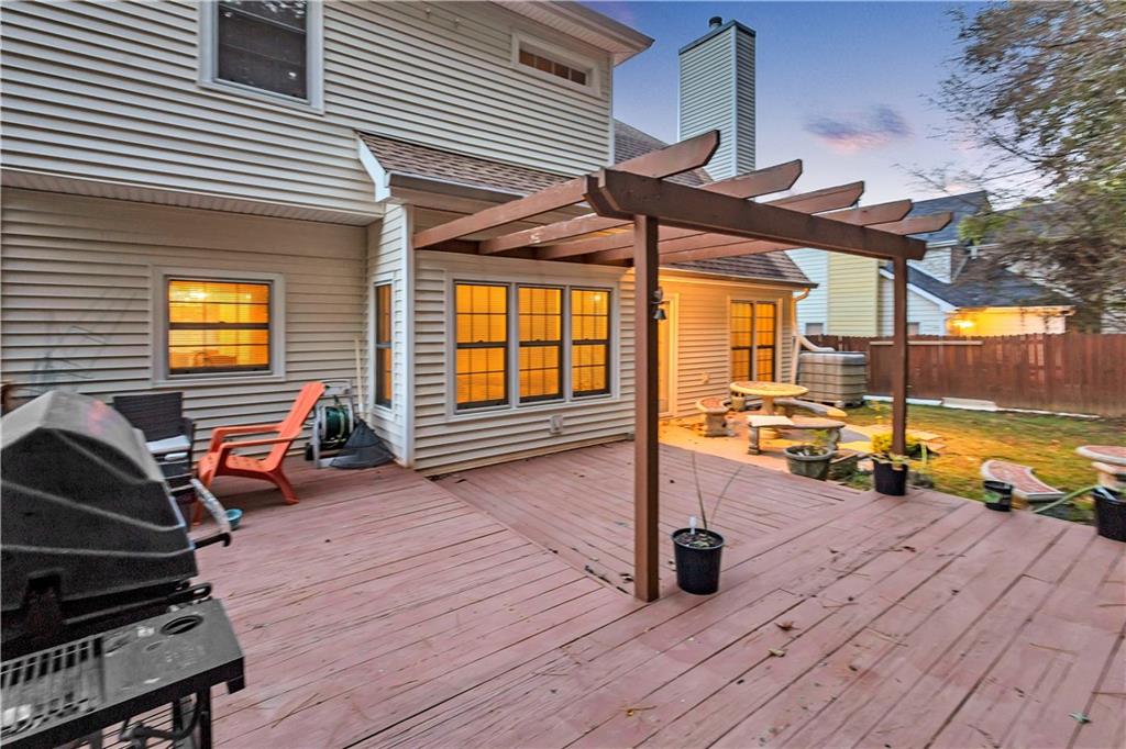 255 Thornbush Lane, Lawrenceville, Georgia image 4
