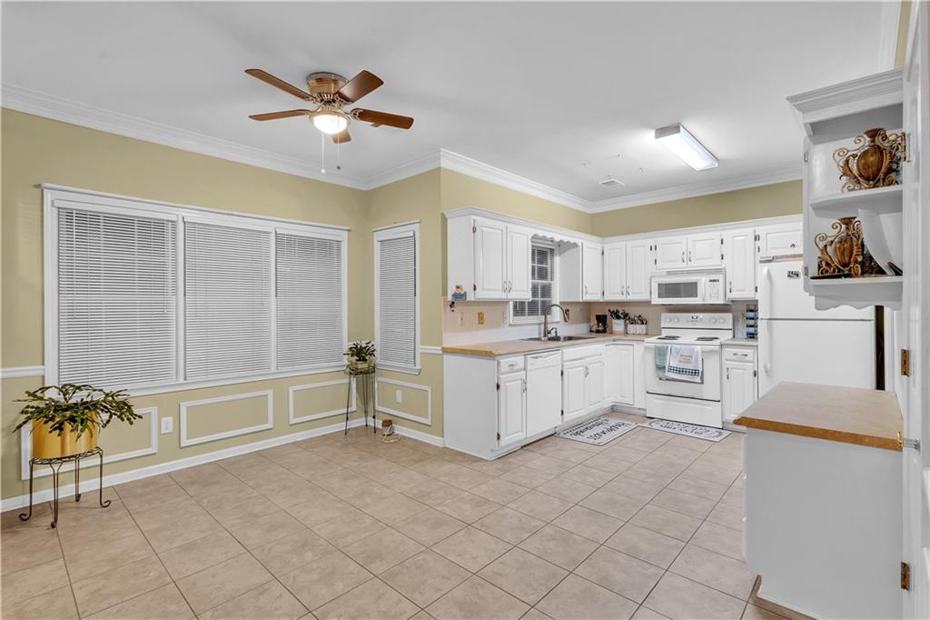 255 Thornbush Lane, Lawrenceville, Georgia image 13