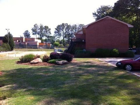 Homes For Sale - 2400 N Beverly Hills Drive<br/> Chamblee, GA 30341