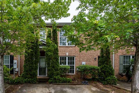Townhouse For Sale - 3474 Waldrop Trail<br/> Dekalb County, Decatur, GA 30034