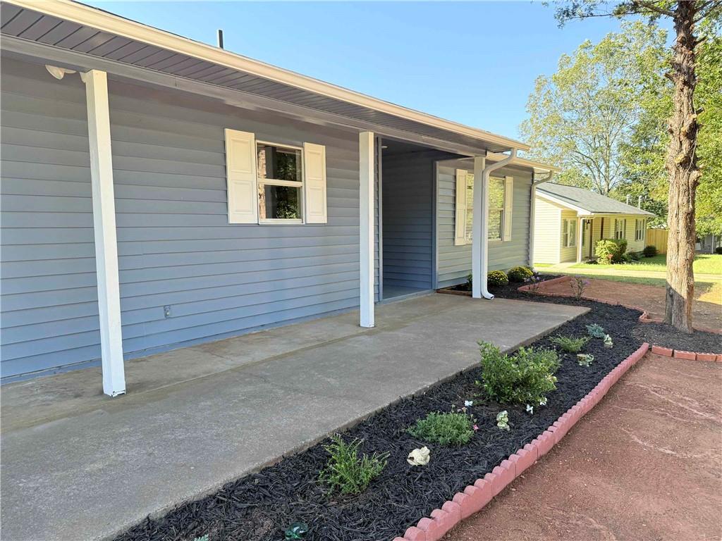 2433 Robin Ridge Drive