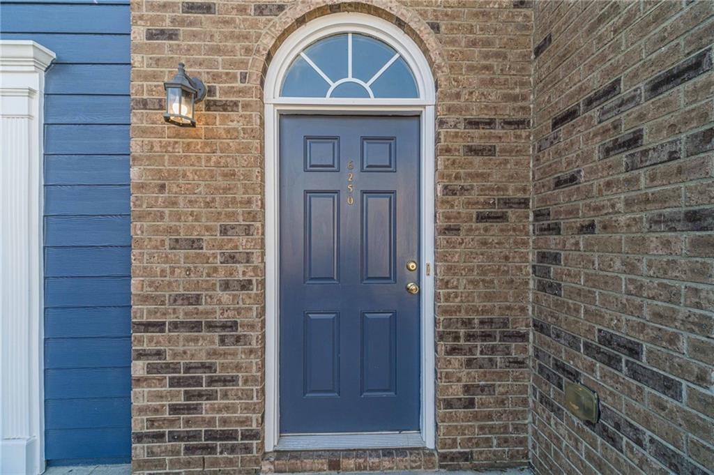 6250 Shoreview Circle