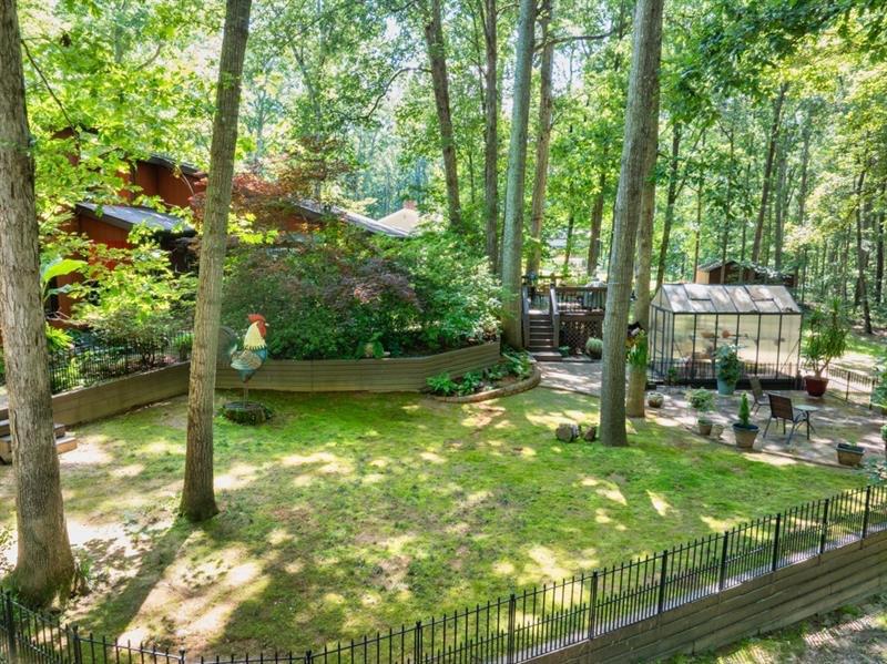 686 Hillwood Court