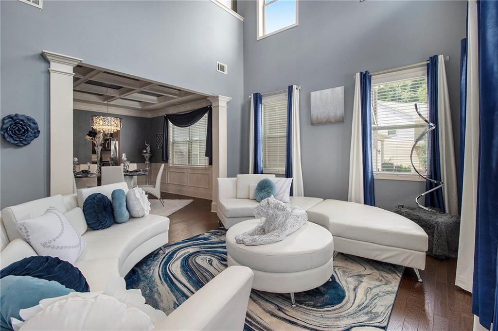 535 Lakeside View