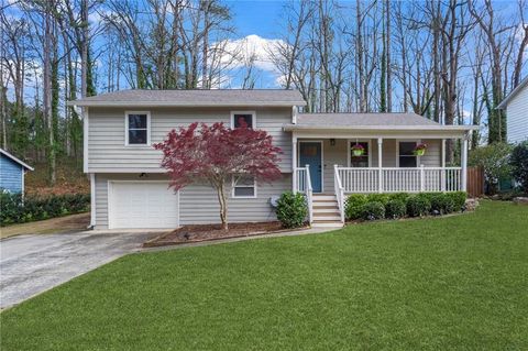 Homes For Sale - 2611 Linnwood Drive<br/> Smyrna, GA 30080