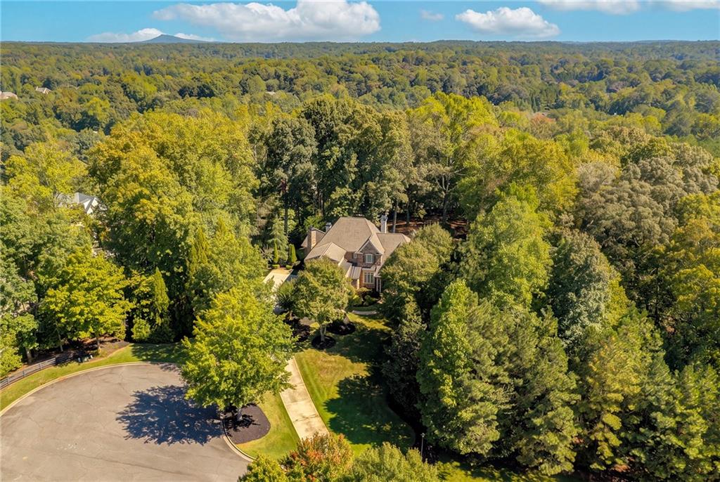 135 Foxhollow Trail