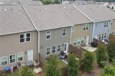 A home in Powder Springs