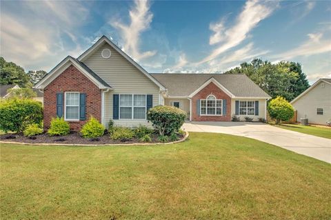 A home in Dacula