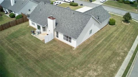 A home in Dacula