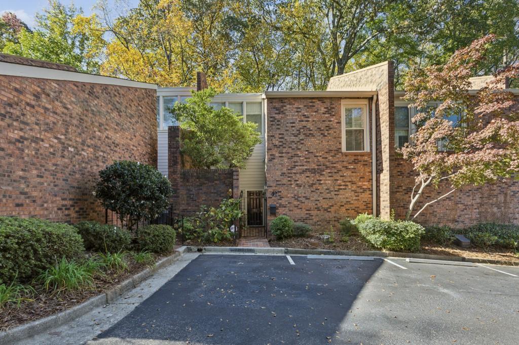 42 Spring Lake Place, Atlanta, Georgia image 1